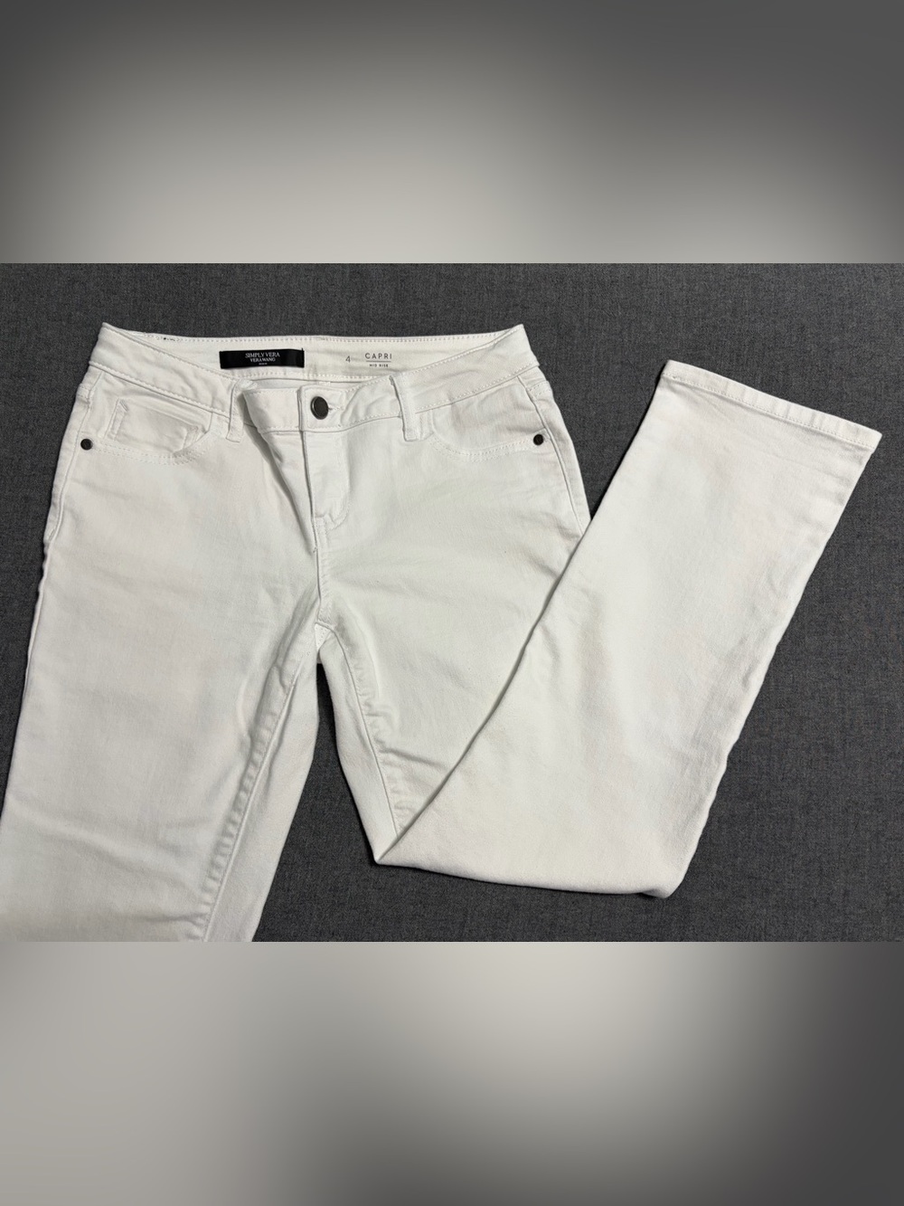 Simply Vera White Capri Jeans
